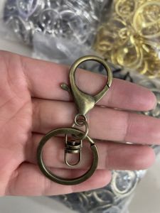 พวงกุญแจห่วงโซ่แบบแยกตะขอยึดรูปตัว D ทำจากโลหะสีทองดำขนาด30มม. - Product Image 4