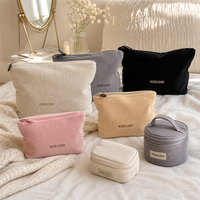 Pochette cosmétique en velours côtelé avec logo brodé personnalisé, fermeture éclair, sac à main portable, organiseur de voyage quotidien pour femmes, trousse de maquillage