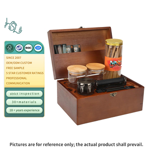 Kit d'accessoires magnétiques personnalisés pour fumeurs, boîte de rangement pour tabac, ensemble de boîtes en bambou avec plateau à rouler et serrure - Product Image 1