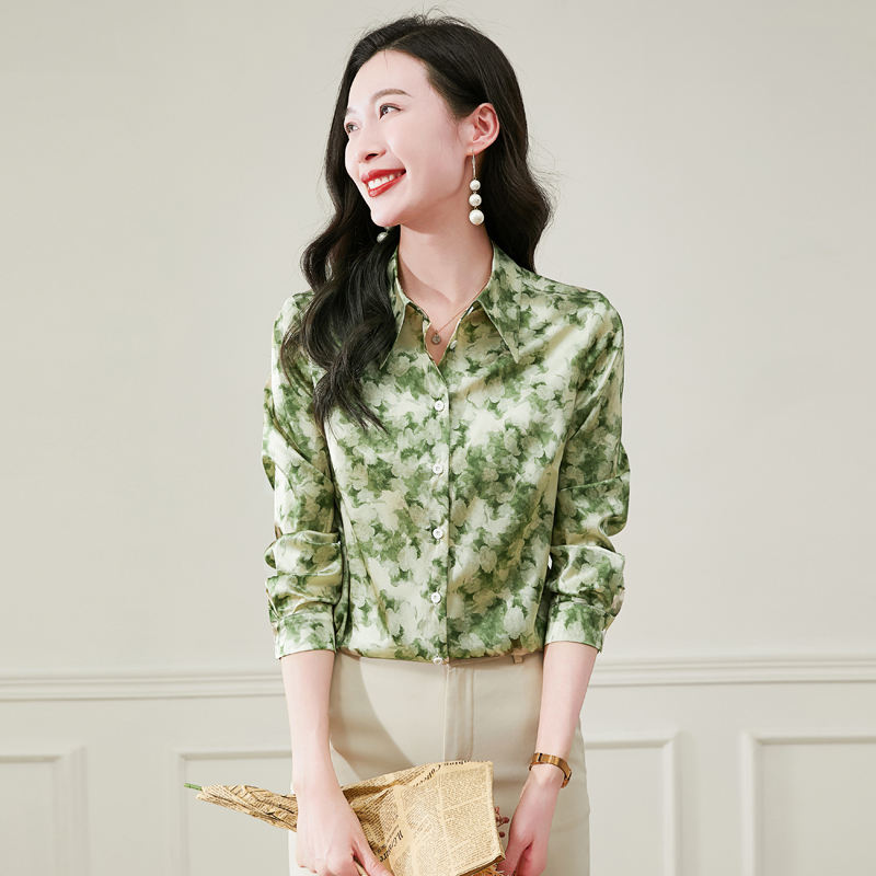 สีเขียว