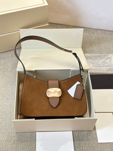 Fabrikanten passen Irina Kaptelova dameshandtassen aan voor winkelen, mode en bijpassende tassen - Product Image 1