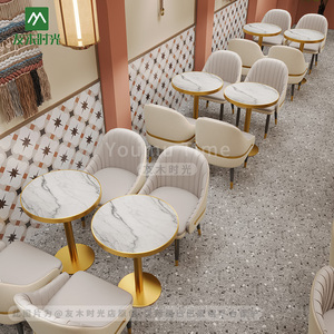 ชุดเฟอร์นิเจอร์ร้านอาหารหรูหรา <span class=keywords><strong>โต๊ะ</strong></span>และเก้าอี้โลหะสีทองสำหรับร้านอาหารเชิงพาณิชย์ โซฟา<span class=keywords><strong>ไม้</strong></span>แบบบูธ เหมาะสำหรับโรงแรม - Product Image 3