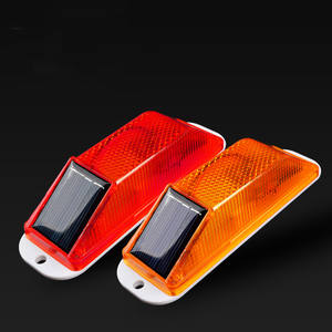 Lumière solaire d'avertissement de trafic Équipement de nuit Contour Colonne Lumière Colonne Collision Barrière Lumière stroboscopique - Product Image 6