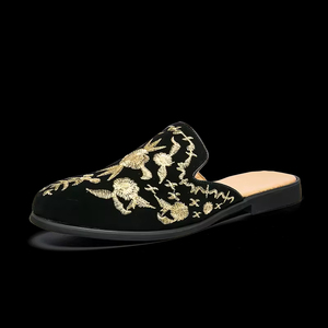 Pantuflas de Hombre, Estilo 2025, Verano, Transpirables, Antideslizantes, de Una Pieza, Sin Talón, de Cuero PU, para Exteriores - Product Image 1