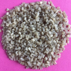 L'usine linéaire de polyéthylène basse densité en Chine produit des granulés de plastique LLDPE 7042 pour souffler le film LLDPE - Product Image 2