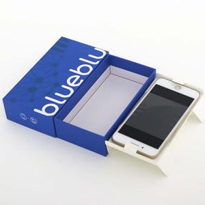Boîte d'emballage universelle pour téléphone portable en carton avec couvercle et base personnalisés, avec logo - Product Image 1