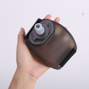 Nouvelle bouteille d'eau en silicone sans BPA, personnalisable, pour la gym et le sport, avec une forme mignonne. - Product Image 2