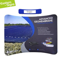 Support de bannière incurvé portable en aluminium pour événements et expositions, avec toile tendue publicitaire
