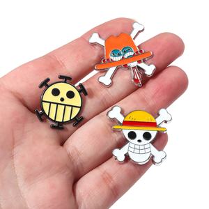 一件件卡通可爱珐琅胸针草帽海盗集团成员金属徽章热卖周边包配件 - Product Image 4