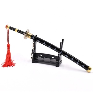 Personnage d'anime populaire personnalisé samouraï <span class=keywords><strong>Trafalgar</strong></span> Law épée métal artisanat épée porte-clés Spot cadeau art décoratif 22cm - Product Image 3