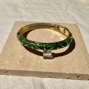 Venta al por mayor de fábrica: Brazalete de aleación de zinc chapado en oro con diseño geométrico étnico, joyería retro de palacio a la moda para mujer, regalo para el extranjero. - Product Image 3