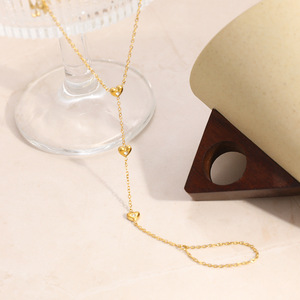 Cadena corporal de acero inoxidable con forma de corazón, chapada en oro de 18k con engaste de diamantes para uso diario. - Product Image 4