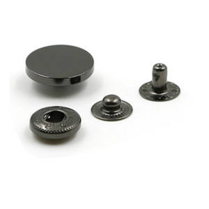 Logo personnalisé Accessoires du vêtement <span class=keywords><strong>Bouton</strong></span> <span class=keywords><strong>pression</strong></span> de veste rond en 4 parties <span class=keywords><strong>Bouton</strong></span> <span class=keywords><strong>pression</strong></span> en métal - Product Image 4