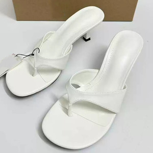 Sandales à entre-doigts pour femmes - Sandales à talon fin à bout rond, style à enfiler, sexy, pour femmes - Product Image 1