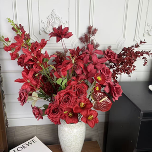 Fleurs artificielles en soie rouge pour décorations de scène de mariage Décoration intérieure et configurations de scène d'hôtel - Product Image 1