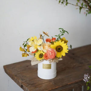 Caja de regalo redonda pequeña, material de papel beneficioso UV para arreglos florales y embalaje de ramo, estilo cubo abrazo - Product Image 4