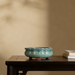 Nueva Maceta Pequeña de Arcilla Morada Esmaltada, Maceta de Cerámica para Suculentas y Plantas Verdes, Diseño Creativo Minimalista - Product Image 1