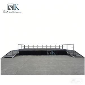 Plataforma Antideslizante de 4 pies x 8 pies con Cuatro Patas para Exhibiciones, Escenario de Instalación Rápida - Product Image 1