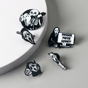 Broche <span class=keywords><strong>de</strong></span> Aleación con Diseño <span class=keywords><strong>de</strong></span> Calavera <span class=keywords><strong>de</strong></span> <span class=keywords><strong>Terror</strong></span> <span class=keywords><strong>de</strong></span> Dibujos Animados <span class=keywords><strong>de</strong></span> Scream, Insignia Decorativa para Ordenador - Product Image 1