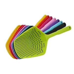 Nieuwe 1 Pcs Scoop Vergiet Grote Nylon Lepel Theepot Noedels Vorken Koken Schoppen Pasta Filter Lepel Keuken Groente Gereedschap