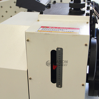 Cintreuse d'angle pour tuyaux de CVC, à rouleaux de formage trempés, pour des arcs lisses sans torsion ni déformation