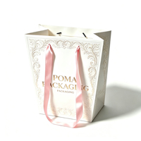 Bolsas de Regalo Cuadradas Personalizadas con Asas de Cinta de Tela Rosa para Ramos de Boda