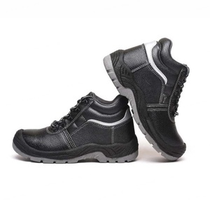 Bottes de travail à embout d'acier personnalisables en gros pour hommes et femmes, antidérapantes, résistantes à l'huile, en cuir PVC, style industriel, directement de l'usine - Product Image 4