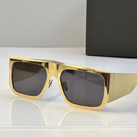 Nouvelles Lunettes de Soleil Métalliques Rectangulaires à Grande Monture Populaires Unisexe Anti-Éblouissement pour Femmes Hommes Plage Vacances Street Style