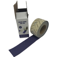 Rouleau de papier abrasif céramique multi-trous 12m violet auto-agrippant dureté moyenne OEM pour voitures