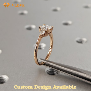 Bague en diamant de laboratoire taille princesse, bague en diamant de laboratoire personnalisée à 3 pierres, bague en diamant taille princesse 3 carats - Product Image 2