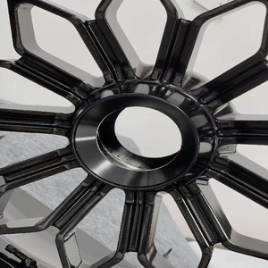 Jantes de course monobloc en aluminium forgé avec ancrages de rayons renforcés en titane pour la compétition professionnelle de drift et d'attaque chronométrée - Product Image 3