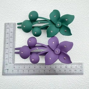 Pince à cheveux fleurie tendance pour <span class=keywords><strong>femme</strong></span>, accessoires capillaires de haute qualité avec strass, outils de <span class=keywords><strong>coiffure</strong></span> polyvalents - Product Image 4