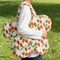 Sac fourre-tout matelassé en polyester grande capacité motif fraise mignon en forme de fleur, marque Sunshine, pour femme, toutes saisons, vente en gros