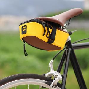 BRIVIGA Sacoche de selle de vélo 0,5L en polyester, sacoche de siège de vélo, pochette de cyclisme, boucle pour feu arrière, pour vélos de route et VTT, sac de rangement - Product Image 2