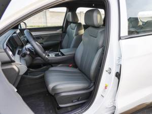 NUEVO AUTO 2025 BYD Song Pro DM-i SUV 1.5L FWD Frenos de Disco 6 Bolsas de Aire Ruedas de 18 Pulgadas JIBEN AUTO - Product Image 4