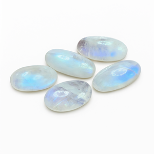 Cabochons en pierre de lune arc-en-ciel avec éclat bleu, pierres précieuses ovales en vrac pour la fabrication de bijoux - Lot de 5 unités - Product Image 2