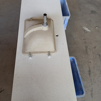 Mesa de Terrazo de Cuarzo Blanco Brillante de Diseño Moderno con Acabado Pulido para Uso en el Hogar o Hoteles