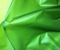Tissu taffetas ripstop enduit PU 210T 100% nylon ultraléger, imperméable et résistant aux taches pour sacs de parachute, hamacs et bagages d'extérieur