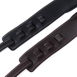 Cinturón de bajo eléctrico acolchado grueso suave con logotipo personalizado marrón negro de alta calidad correas de guitarra de cuero PU vegano - Product Image 6