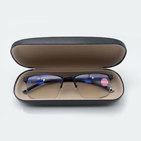 Étui à lunettes de soleil carré unisexe en cuir de haute qualité avec logo gaufré en velours PU, boîte de rangement rigide et protectrice