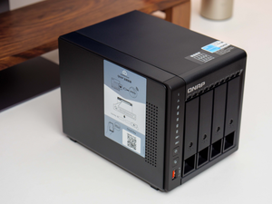 QNAP TS-464C Celeron Quad-core Dual 2.5GbE NAS เซิร์ฟเวอร์จัดเก็บข้อมูลเครือข่ายแบบคลาวด์ในบ้านพร้อมพอร์ต 2.5GbE สองพอร์ต รุ่น TS-464c - Product Image 2