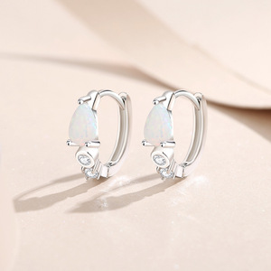 Pendientes de aro de plata de ley S925 con circonita cúbica en forma de gota de agua para mujer, pendientes de moda para boda, joyería para novia, banquete, uso diario - Product Image 3