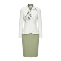 Ensemble jupe et blazer pour femme, blazer peplum ivoire, jupe crayon vert sauge à appliques florales, deux pièces en polyester, pour réception d'hôtel, bureau, sur mesure
