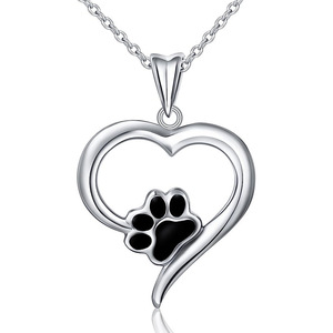 Ciondolo a Cuore in Argento con Impronta di Zampa Nera, Placcato in Rodio, Argento Sterling 925, Regalo Romantico Unisex - Product Image 1
