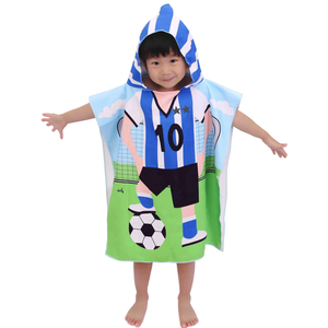 Toalla Poncho con Capucha para Niños Buonic, Diseño de Jugador de Fútbol, 60x120cm, para Playa o Baño - Product Image 1