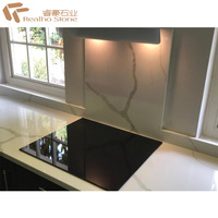 Plan de travail en quartz Pental Calacatta Gold