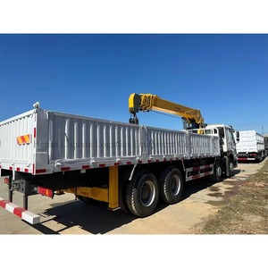 Camion HOWO 8*4 avec grue télescopique montée sur camion, capacité de levage de 12 tonnes, camion à bras droit d'<span class=keywords><strong>occasion</strong></span> - Product Image 3