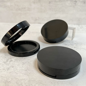 Estuche Compacto Redondo Vacío para Maquillaje con Tapa Transparente Abatible y Espejo, 59.2mm, para Colorete, Iluminador, Polvo Compacto, Sombra de Ojos, Plástico - Product Image 3