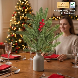 <span class=keywords><strong>Sapin</strong></span> de Noël avec aiguilles de pin vertes pour décorations extérieures de Noël, branches de pin rouges, fleurs artificielles miniatures - Product Image 1