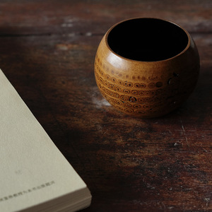 Tasse Maîtresse Traditionnelle Chinoise en Racine de Bambou Laquée, Faite à la Main, Motif Circulaire, Objet d'Art de Collection, Origine Anji - Product Image 4